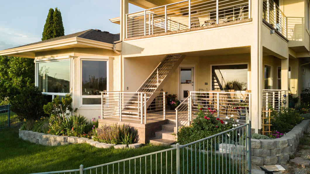 Foothills Deck with Views